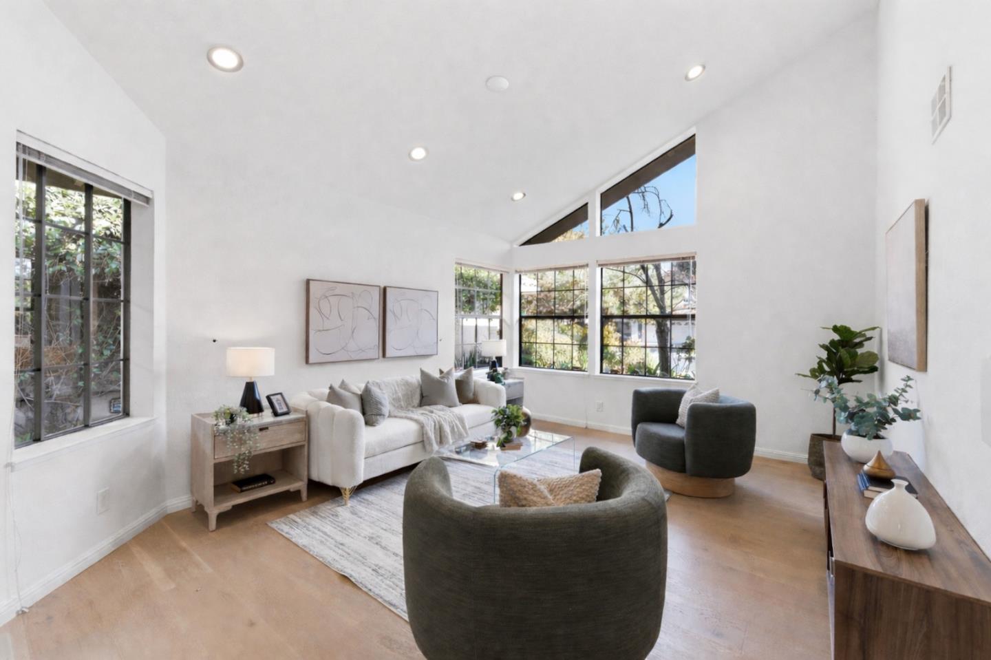 Detail Gallery Image 6 of 78 For 4819 Kenwood St, Union City,  CA 94587 - 3 Beds | 2/1 Baths