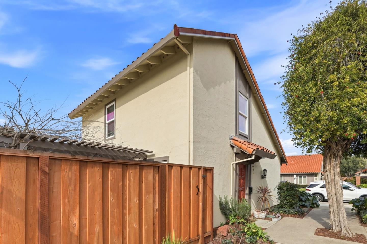 Detail Gallery Image 2 of 31 For 1558 Calle Enrique, Pleasanton,  CA 94566 - 3 Beds | 2 Baths