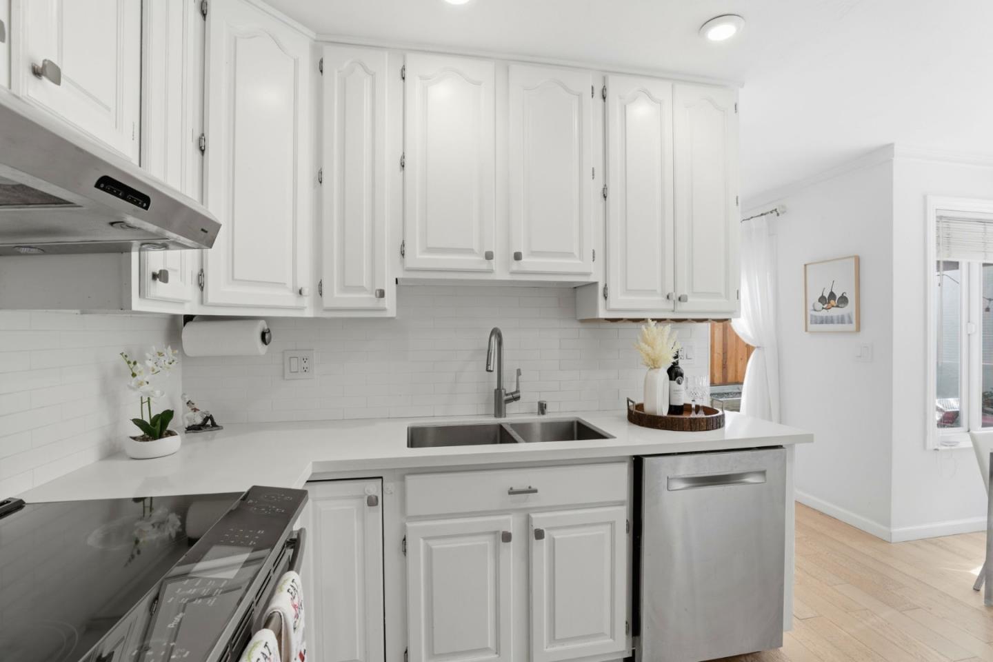 Detail Gallery Image 8 of 31 For 1558 Calle Enrique, Pleasanton,  CA 94566 - 3 Beds | 2 Baths