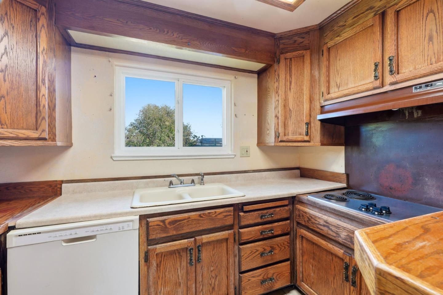 Detail Gallery Image 14 of 40 For 2298 Sunrise Dr, San Jose,  CA 95124 - 3 Beds | 2 Baths