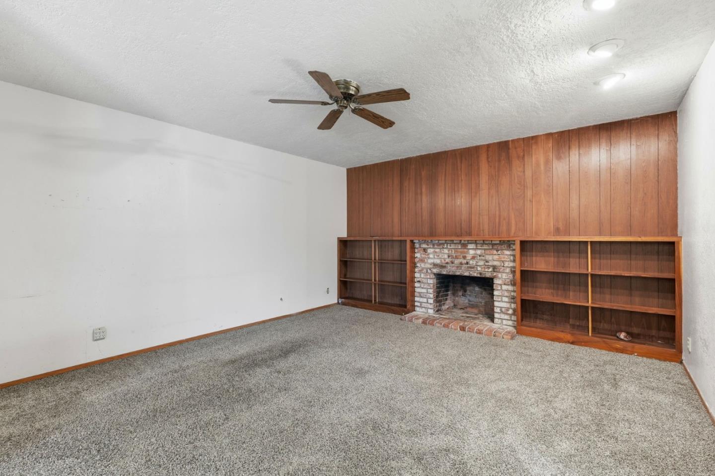 Detail Gallery Image 6 of 40 For 2298 Sunrise Dr, San Jose,  CA 95124 - 3 Beds | 2 Baths