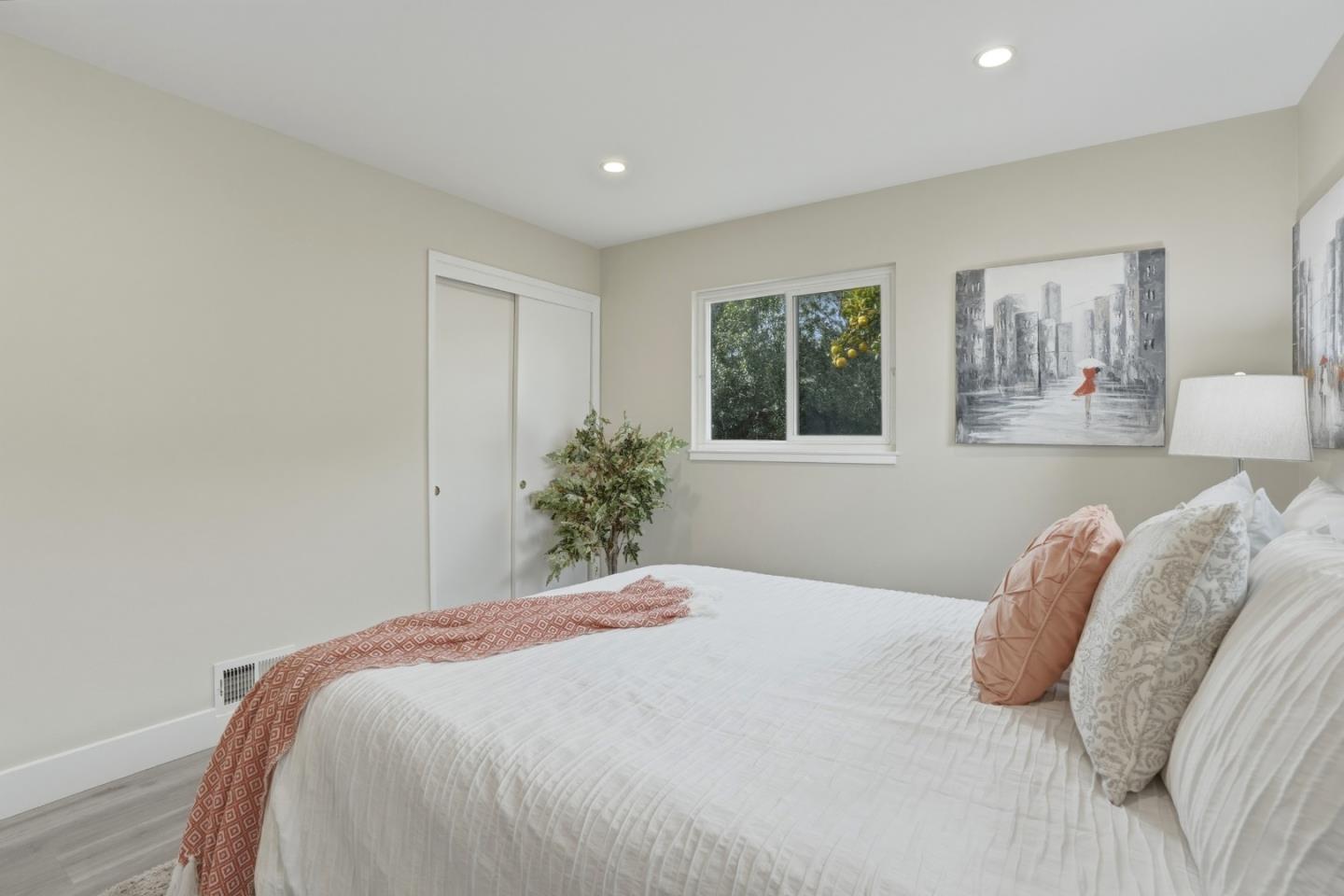 Detail Gallery Image 26 of 54 For 2115 Clarke Ave, East Palo Alto,  CA 94303 - 3 Beds | 1/1 Baths