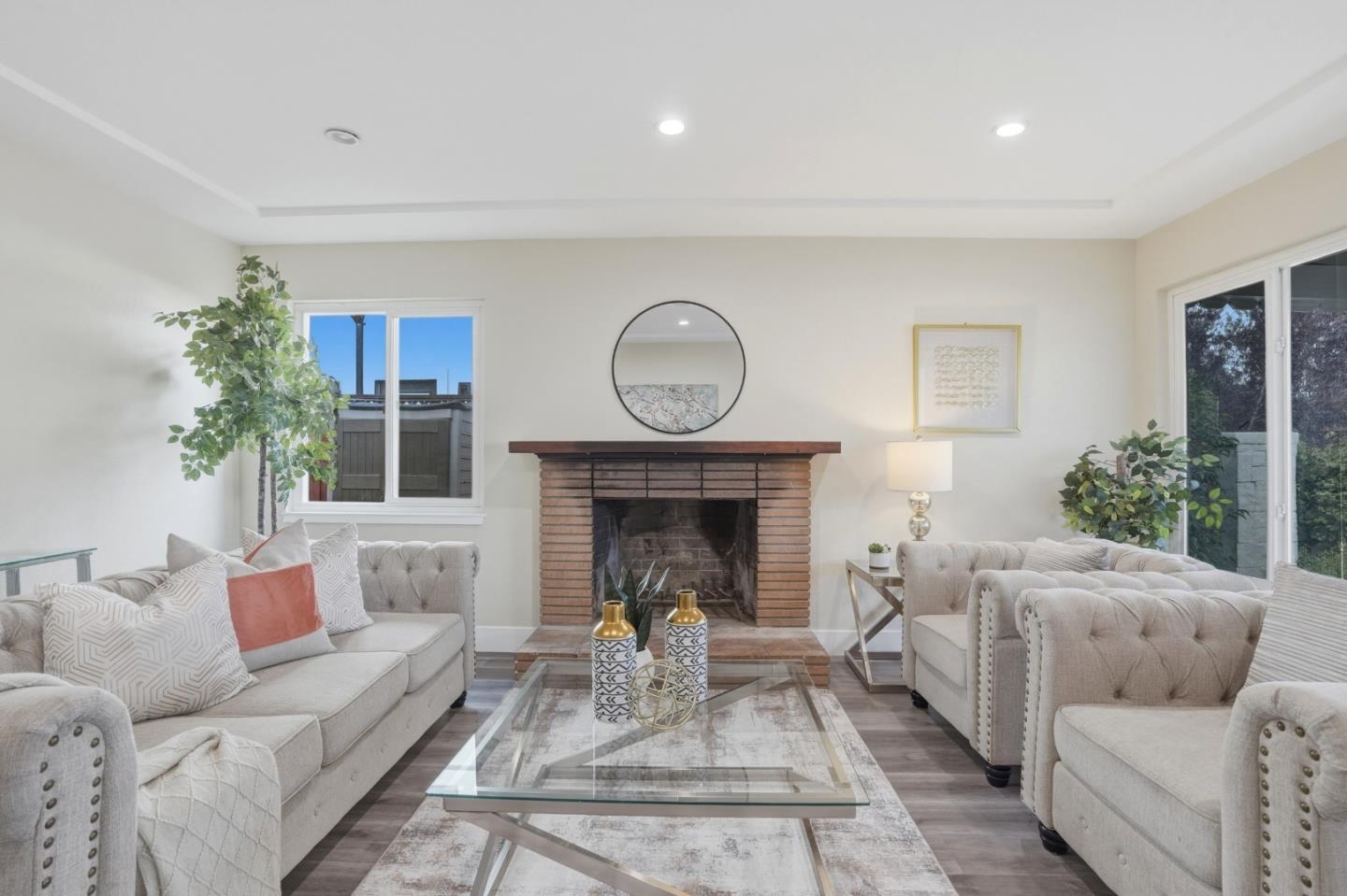 Detail Gallery Image 9 of 54 For 2115 Clarke Ave, East Palo Alto,  CA 94303 - 3 Beds | 1/1 Baths