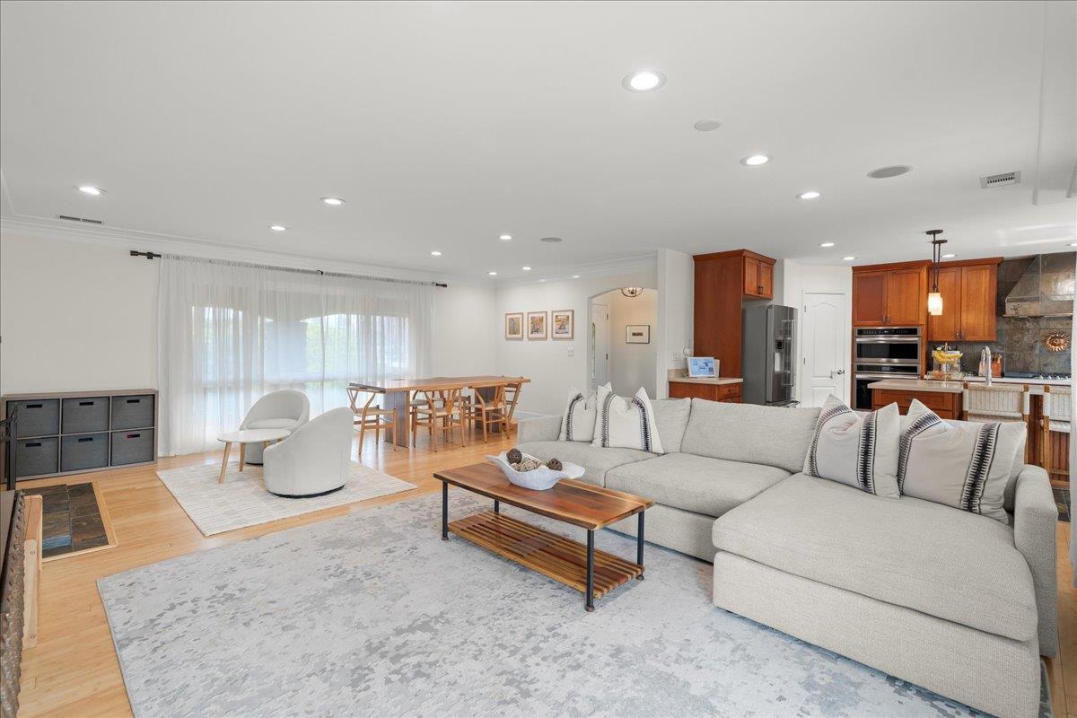 Detail Gallery Image 13 of 49 For 5072 Hawley Ct, San Jose,  CA 95118 - 3 Beds | 2 Baths