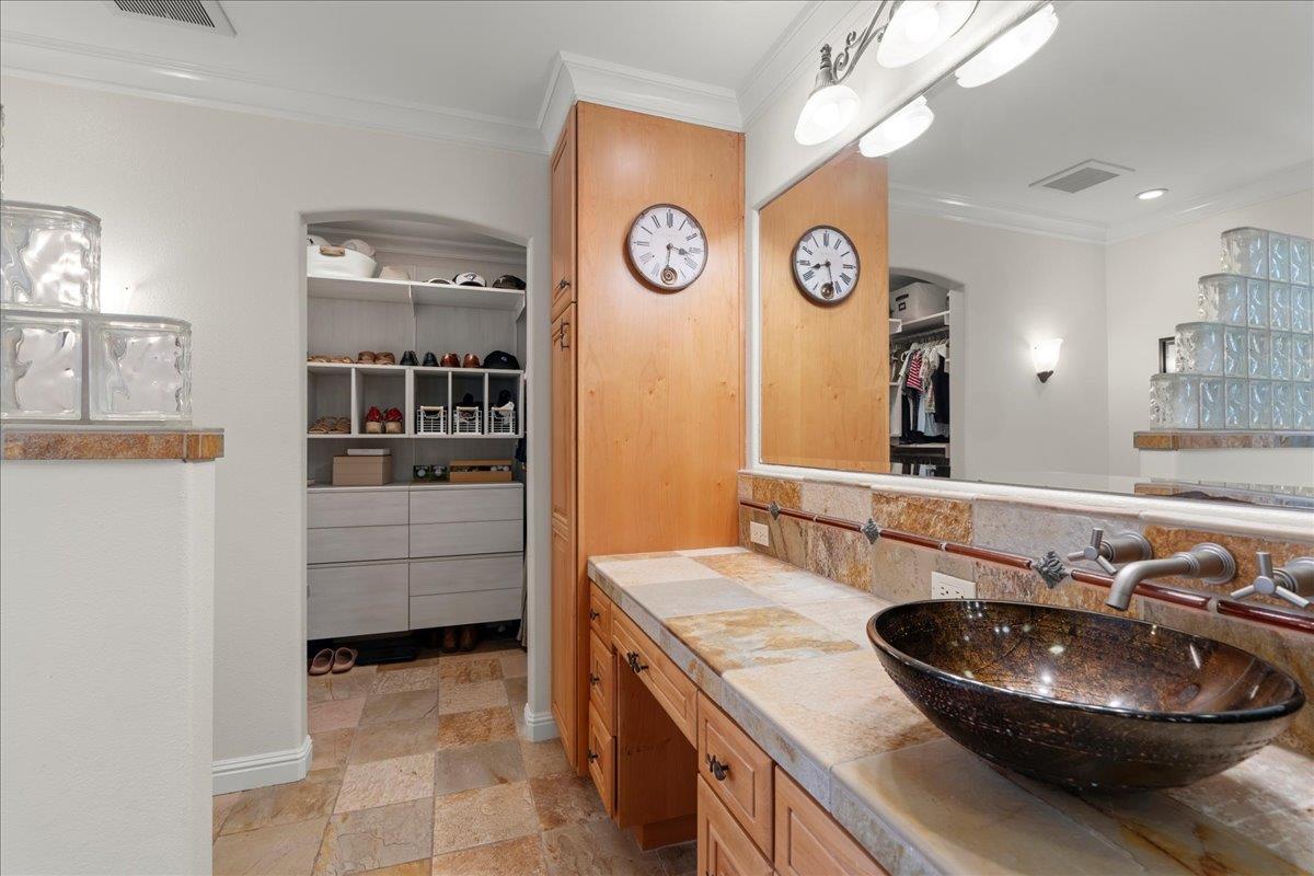 Detail Gallery Image 34 of 49 For 5072 Hawley Ct, San Jose,  CA 95118 - 3 Beds | 2 Baths