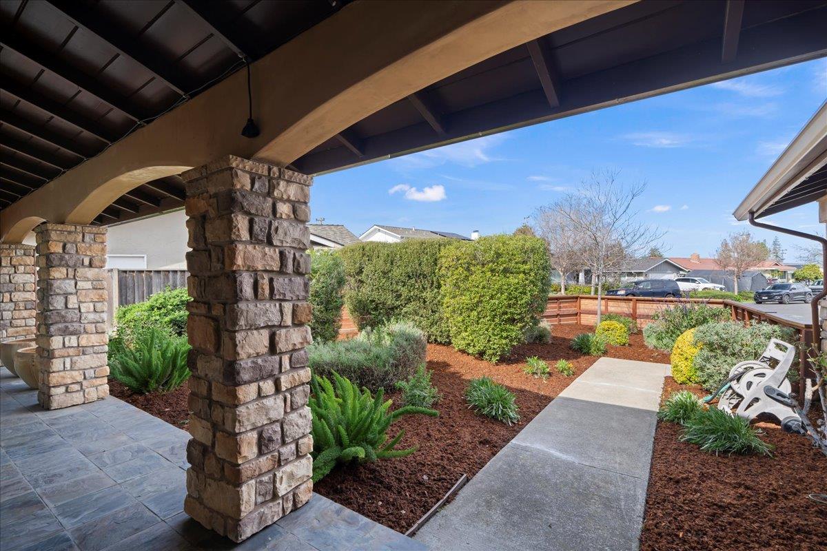 Detail Gallery Image 5 of 49 For 5072 Hawley Ct, San Jose,  CA 95118 - 3 Beds | 2 Baths