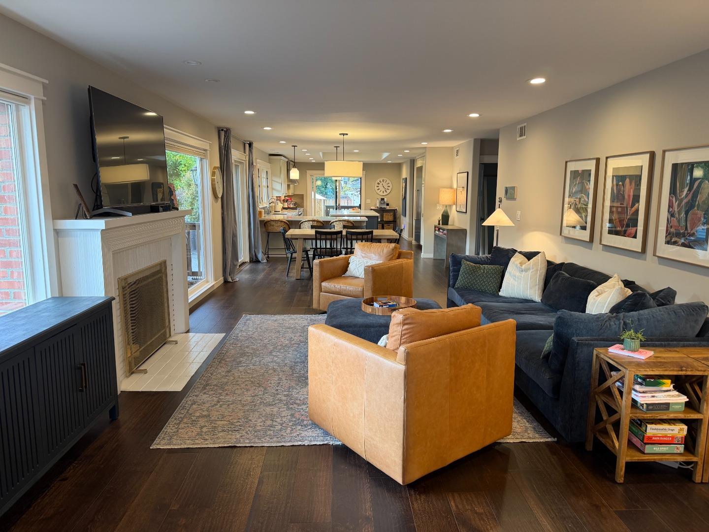 Detail Gallery Image 2 of 14 For 2258 Howard Ave, San Carlos,  CA 94070 - 3 Beds | 2/1 Baths