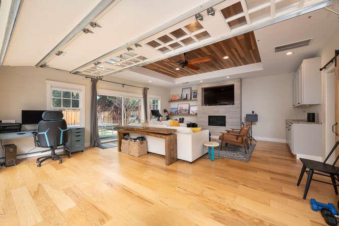 Detail Gallery Image 21 of 38 For 2258 Howard Ave, San Carlos,  CA 94070 - 3 Beds | 2/1 Baths