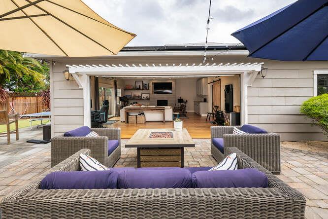 Detail Gallery Image 29 of 38 For 2258 Howard Ave, San Carlos,  CA 94070 - 3 Beds | 2/1 Baths