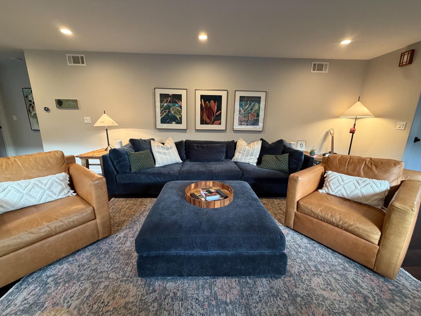 Detail Gallery Image 3 of 14 For 2258 Howard Ave, San Carlos,  CA 94070 - 3 Beds | 2/1 Baths