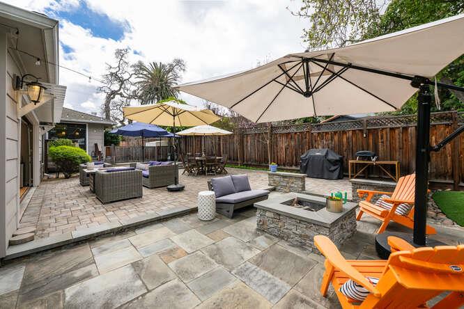 Detail Gallery Image 33 of 38 For 2258 Howard Ave, San Carlos,  CA 94070 - 3 Beds | 2/1 Baths