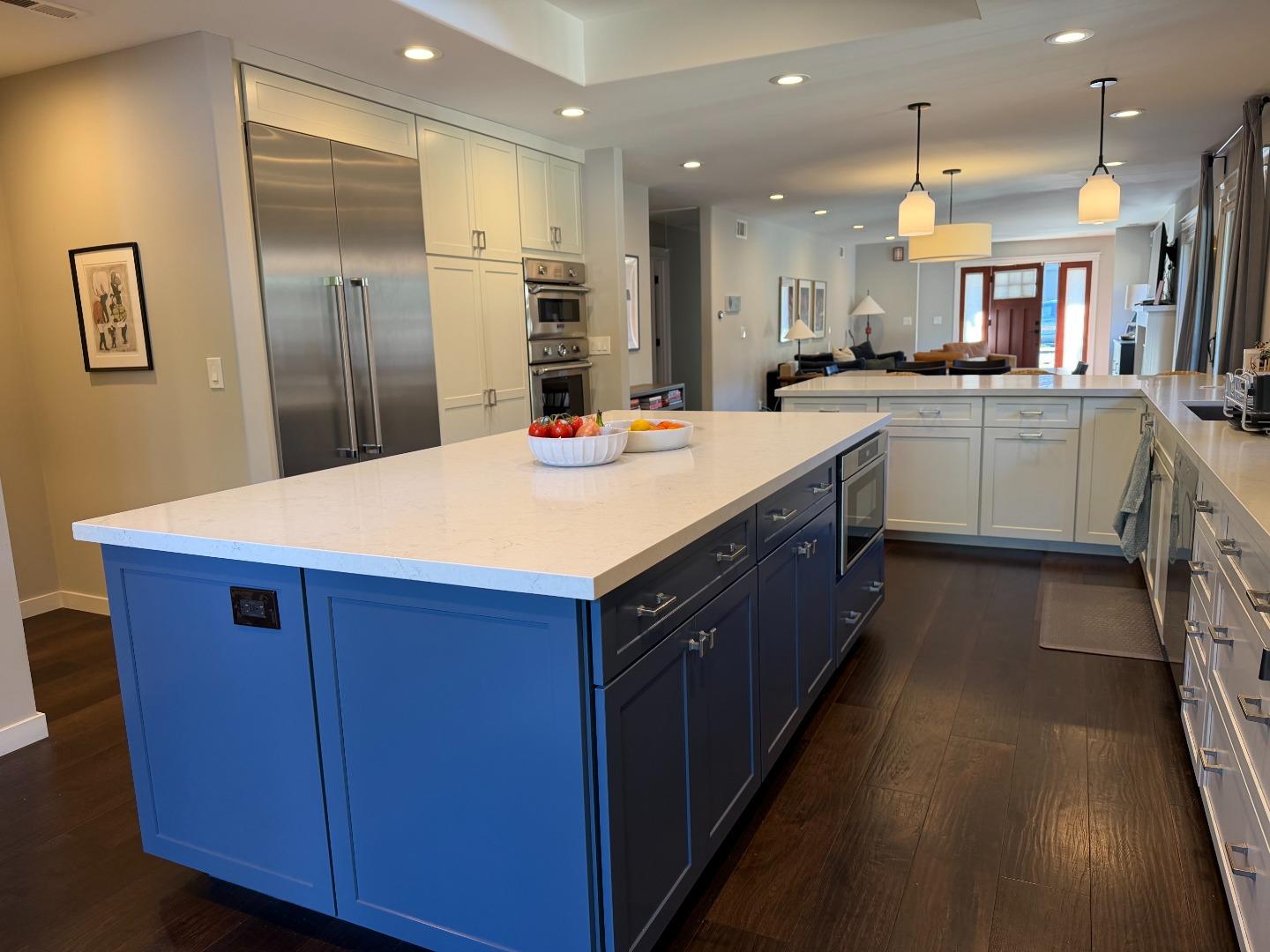 Detail Gallery Image 4 of 14 For 2258 Howard Ave, San Carlos,  CA 94070 - 3 Beds | 2/1 Baths