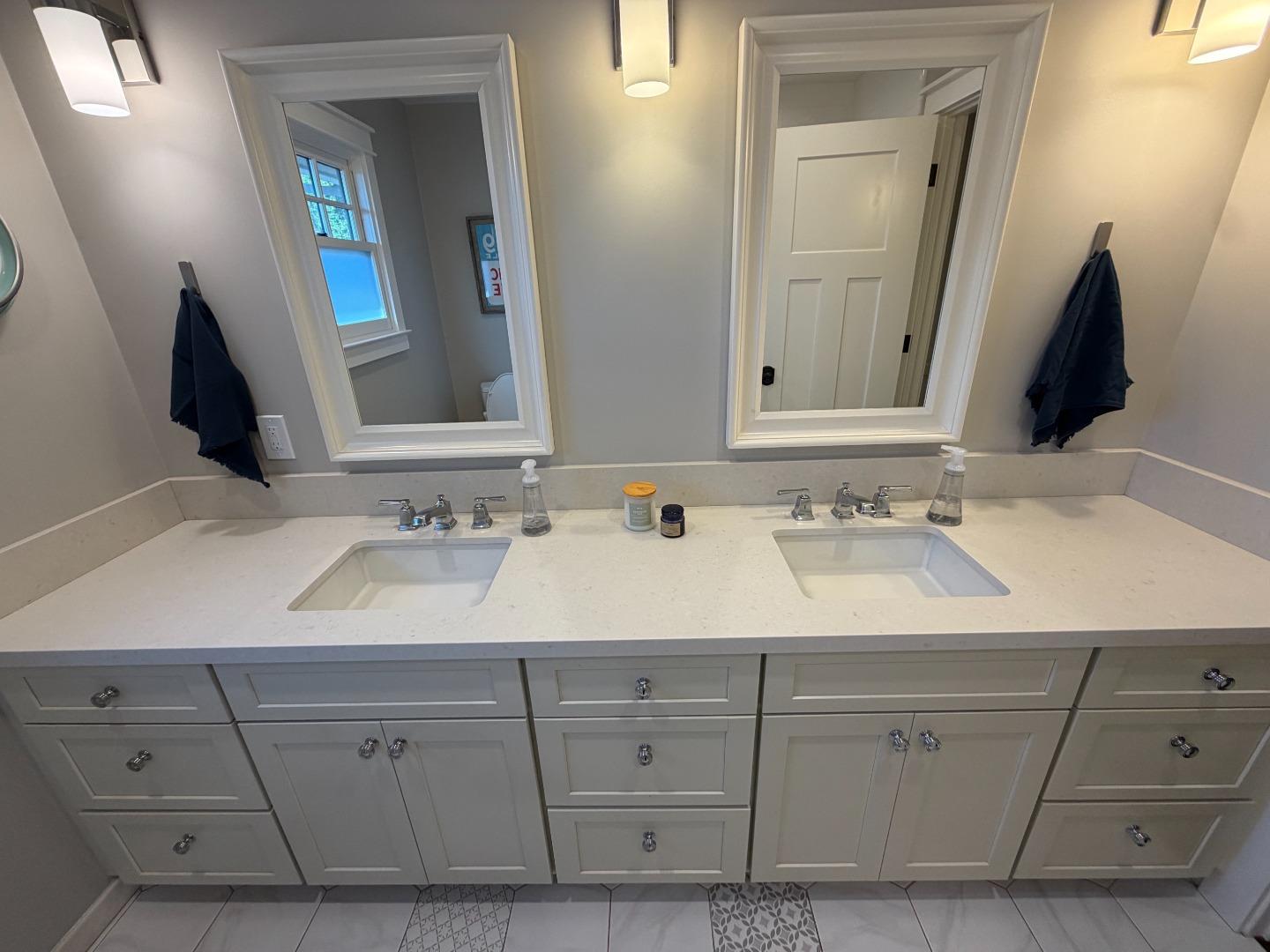 Detail Gallery Image 7 of 14 For 2258 Howard Ave, San Carlos,  CA 94070 - 3 Beds | 2/1 Baths