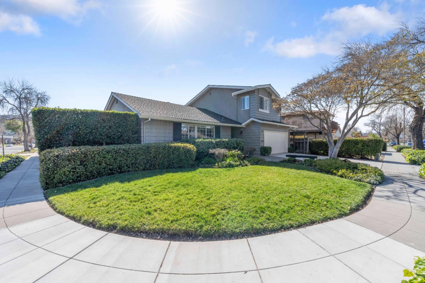 Detail Gallery Image 4 of 50 For 348 Henderson Dr, San Jose,  CA 95123 - 3 Beds | 2 Baths