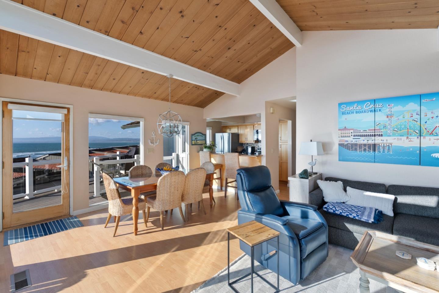 Detail Gallery Image 12 of 57 For 665 Sand Dollar Ln, Watsonville,  CA 95076 - 4 Beds | 3 Baths