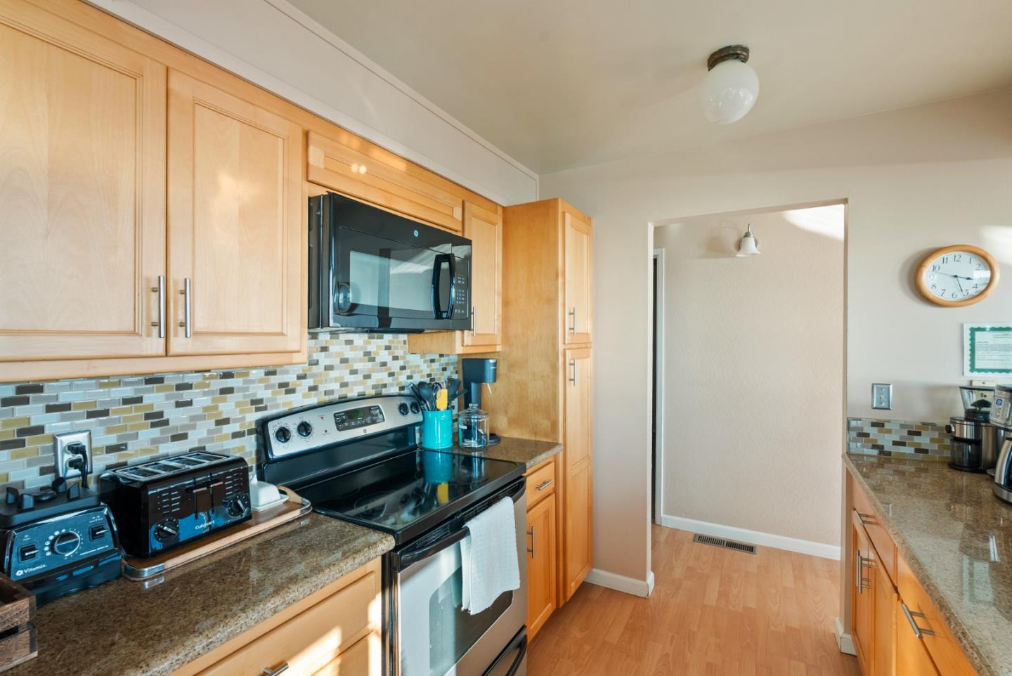 Detail Gallery Image 17 of 57 For 665 Sand Dollar Ln, Watsonville,  CA 95076 - 4 Beds | 3 Baths