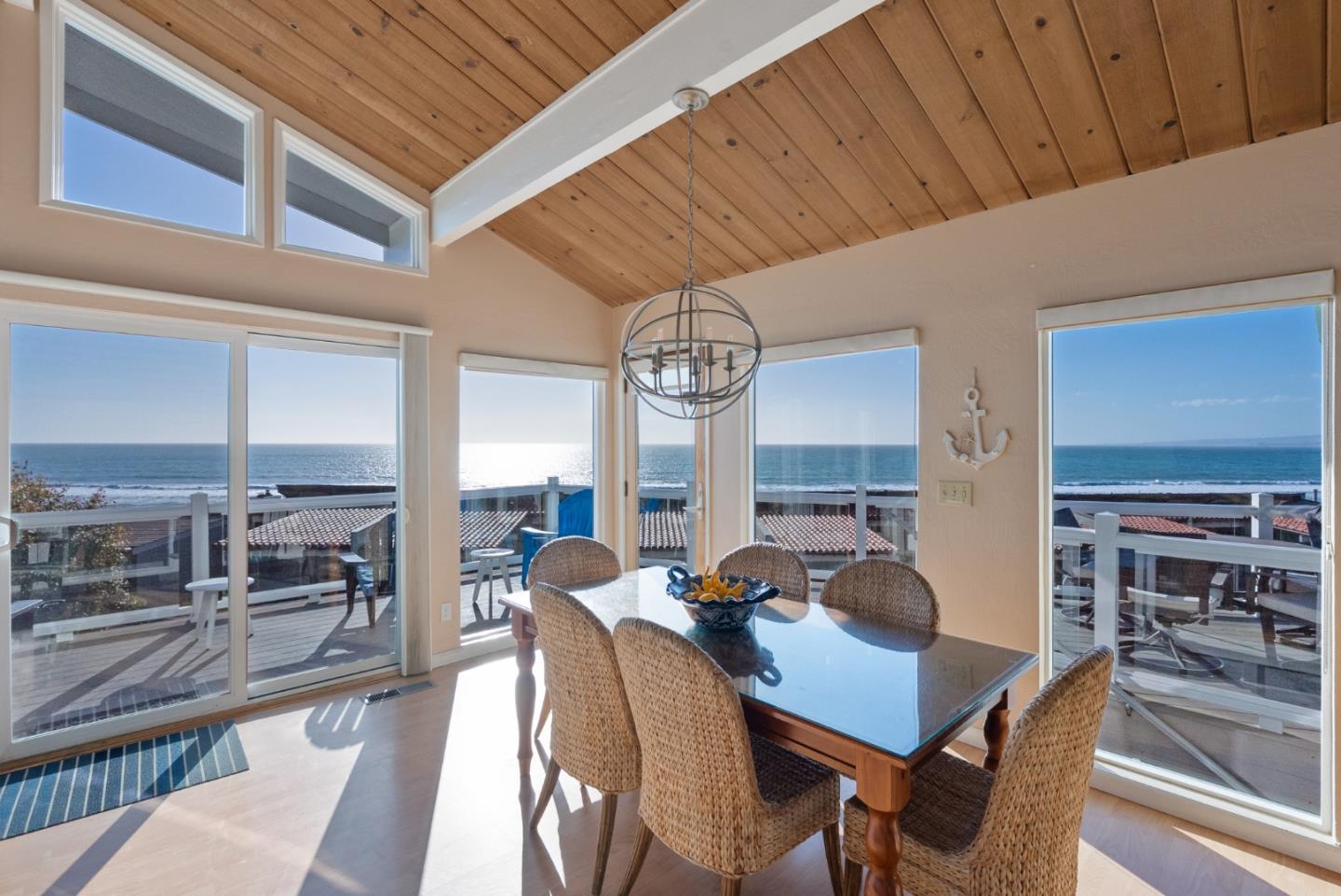 Detail Gallery Image 9 of 57 For 665 Sand Dollar Ln, Watsonville,  CA 95076 - 4 Beds | 3 Baths