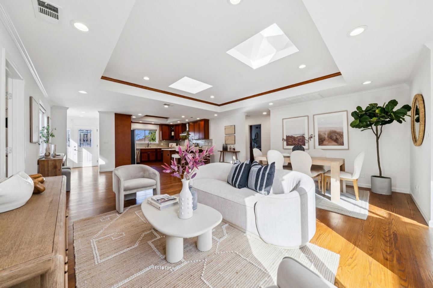 Detail Gallery Image 12 of 77 For 15146 Stratford Dr, San Jose,  CA 95124 - 3 Beds | 3 Baths