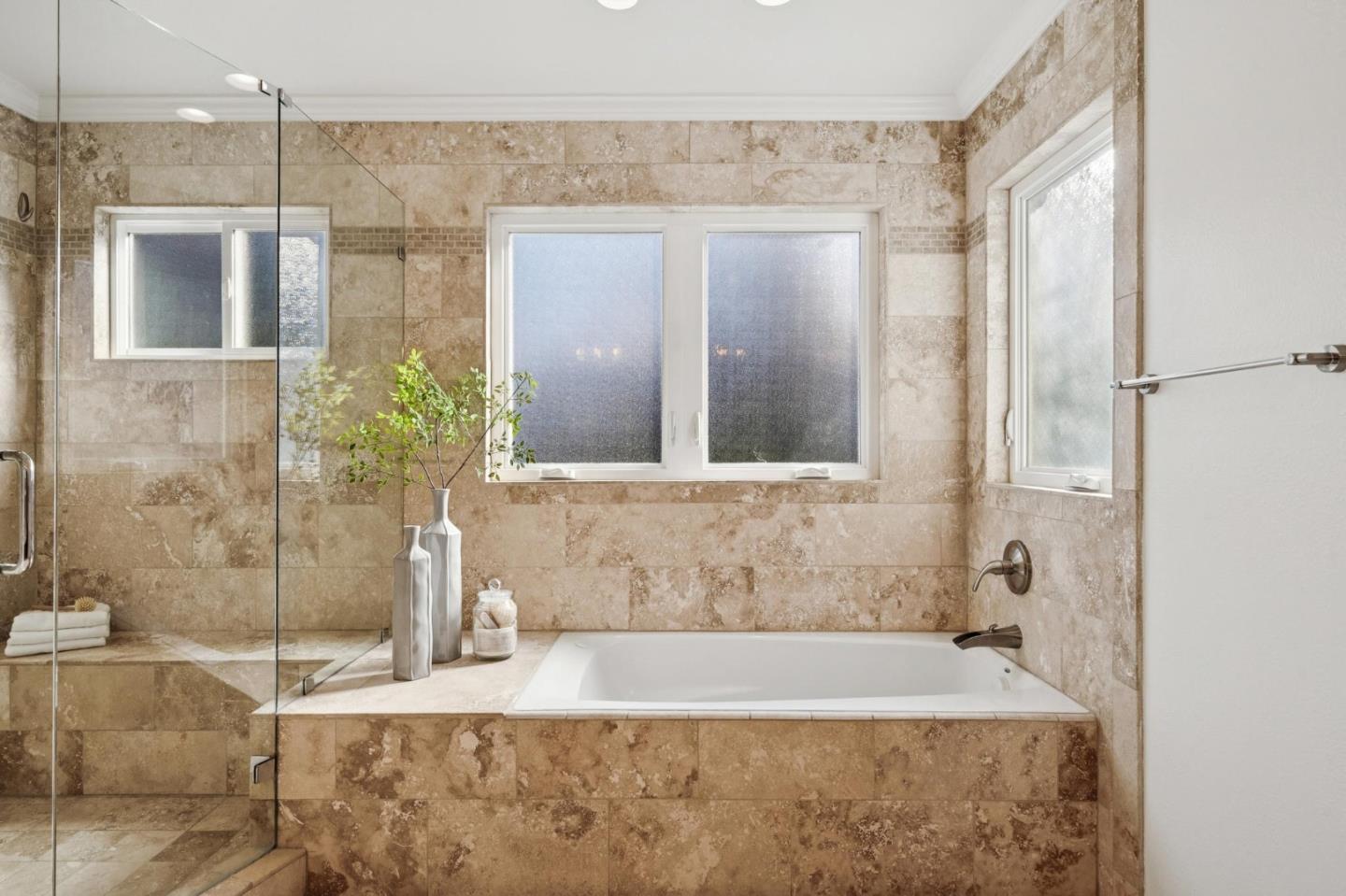 Detail Gallery Image 31 of 77 For 15146 Stratford Dr, San Jose,  CA 95124 - 3 Beds | 3 Baths