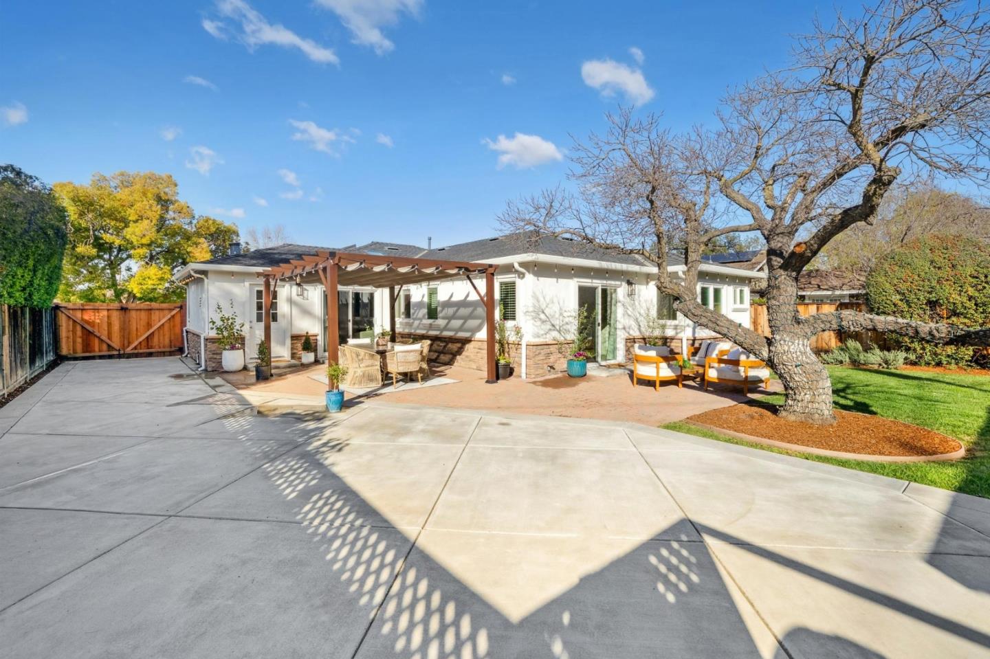 Detail Gallery Image 54 of 77 For 15146 Stratford Dr, San Jose,  CA 95124 - 3 Beds | 3 Baths