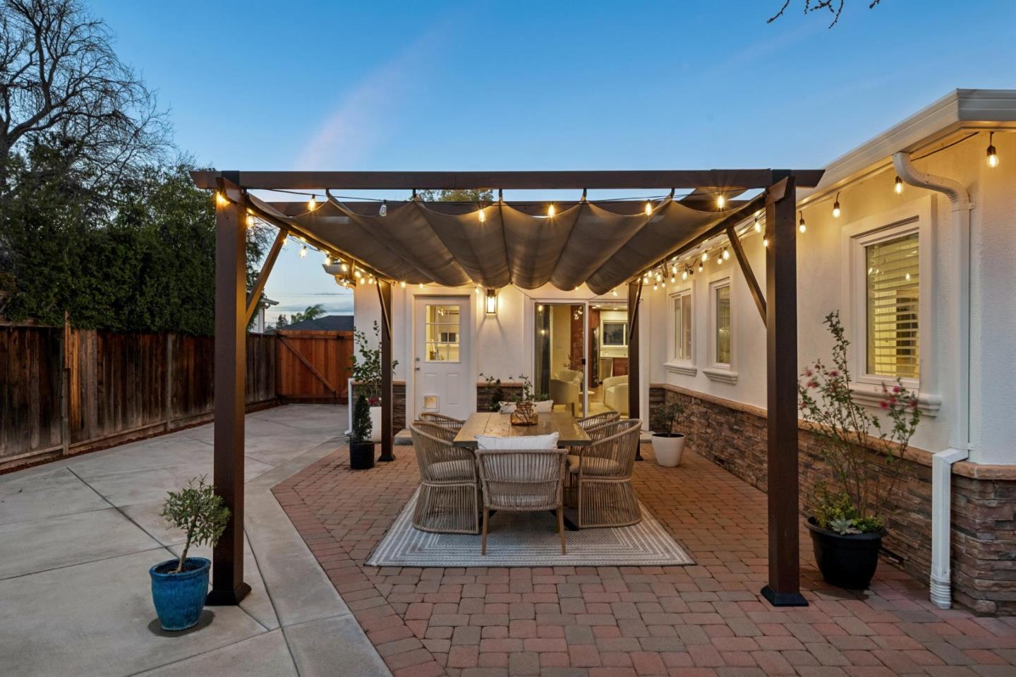 Detail Gallery Image 60 of 77 For 15146 Stratford Dr, San Jose,  CA 95124 - 3 Beds | 3 Baths