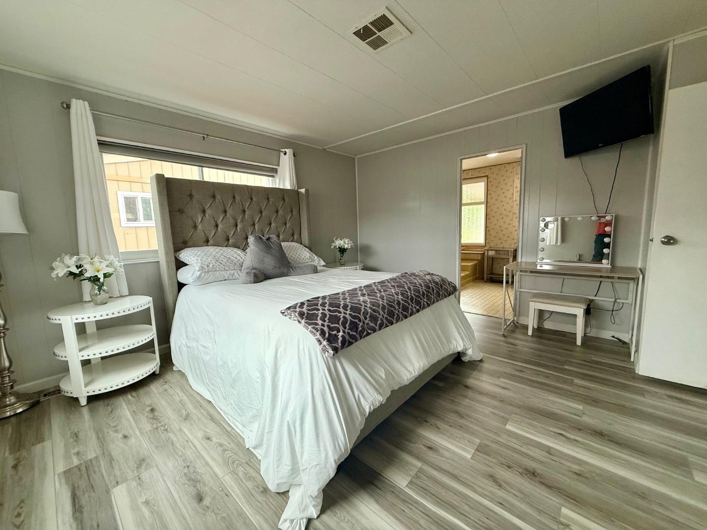 Detail Gallery Image 5 of 13 For 6130 Monterey Rd #201,  San Jose,  CA 95138 - 2 Beds | 2 Baths