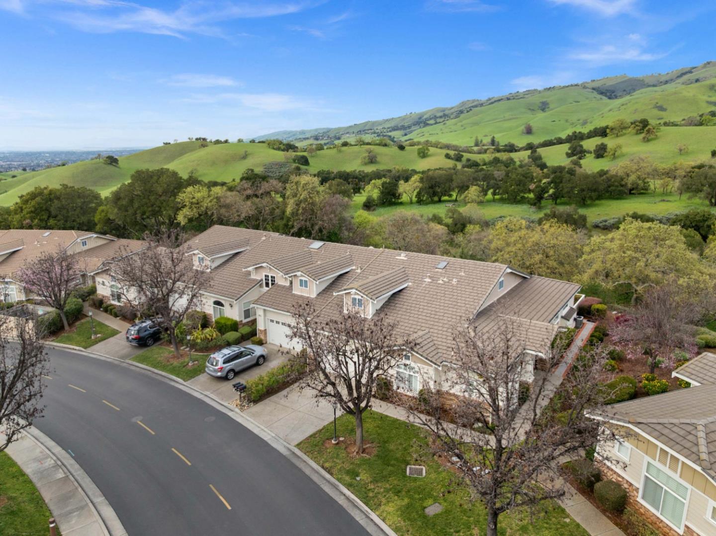 Detail Gallery Image 3 of 40 For 9008 Village View Dr, San Jose,  CA 95135 - 2 Beds | 2/1 Baths