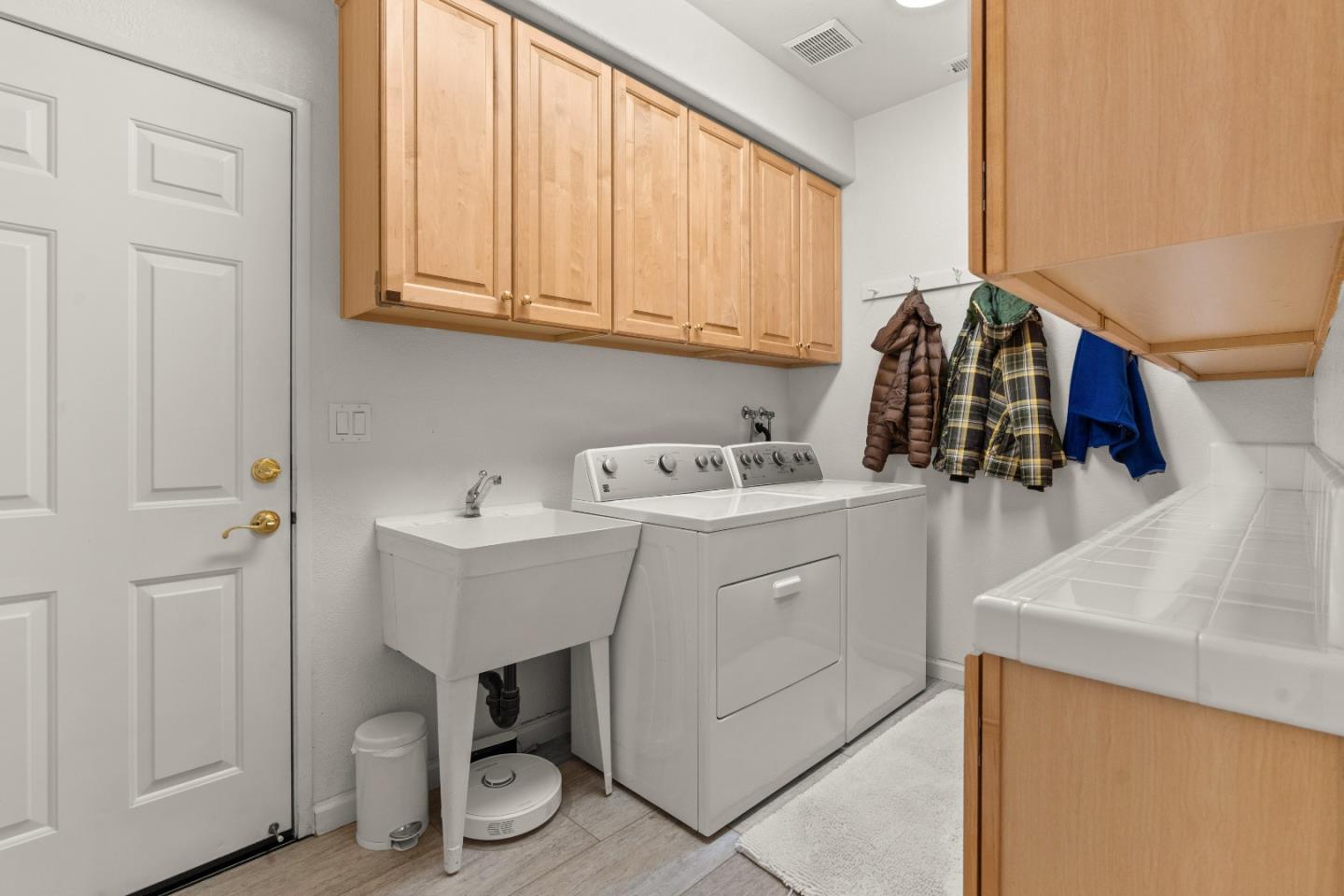 Detail Gallery Image 30 of 40 For 9008 Village View Dr, San Jose,  CA 95135 - 2 Beds | 2/1 Baths