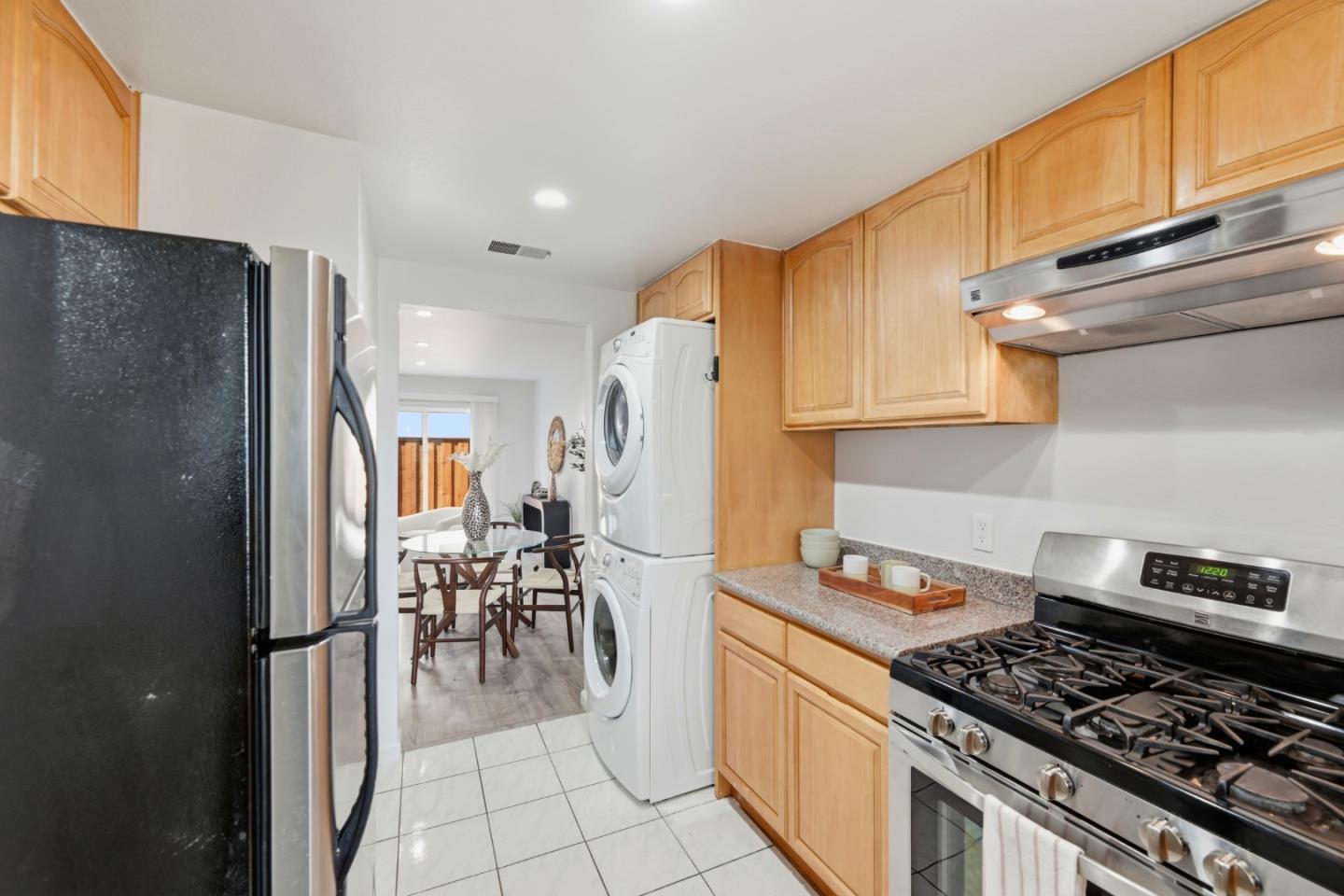 Detail Gallery Image 12 of 36 For 2728 Kilconway Ln, South San Francisco,  CA 94080 - 2 Beds | 1/1 Baths