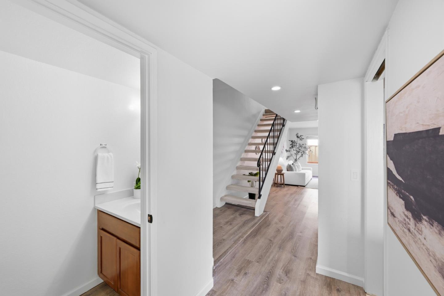 Detail Gallery Image 5 of 36 For 2728 Kilconway Ln, South San Francisco,  CA 94080 - 2 Beds | 1/1 Baths