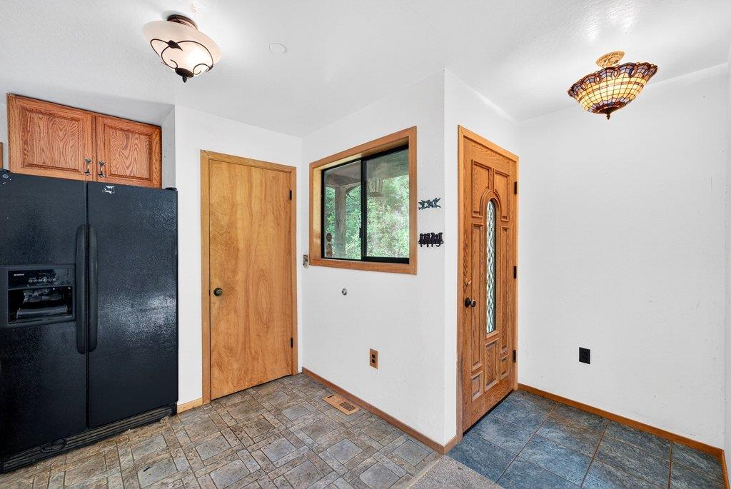 Detail Gallery Image 4 of 32 For 13033 Lompico Rd, Felton,  CA 95018 - 2 Beds | 2 Baths