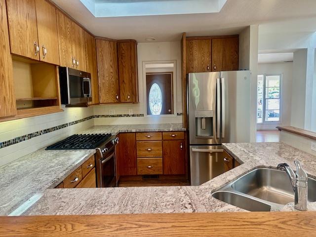 Detail Gallery Image 8 of 28 For 15758 Longwood Dr, Los Gatos,  CA 95032 - 4 Beds | 3/1 Baths