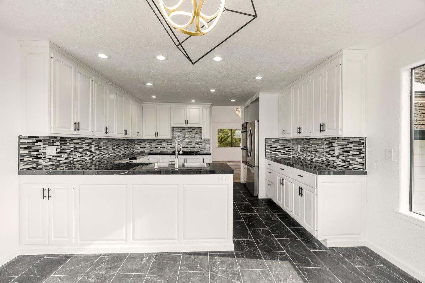 Detail Gallery Image 18 of 58 For 607 Saint Andrews Dr, Aptos,  CA 95003 - 4 Beds | 2/1 Baths