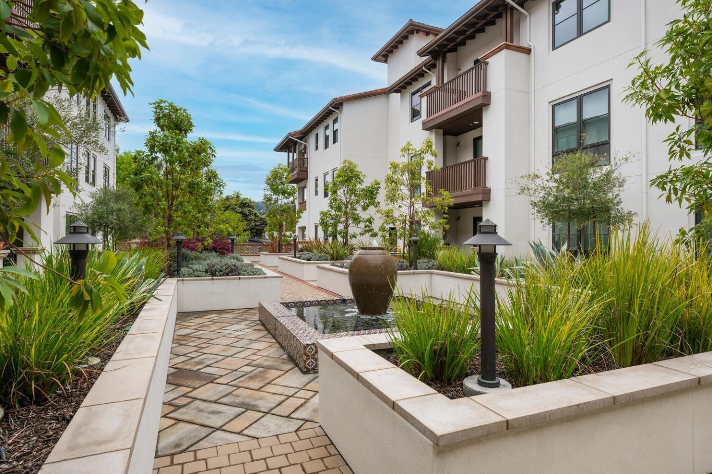 Detail Gallery Image 17 of 21 For 657 Walnut St #429,  San Carlos,  CA 94070 - 2 Beds | 2 Baths