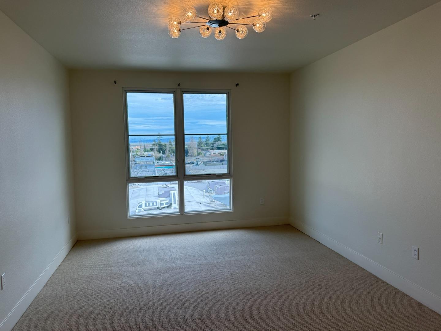 Detail Gallery Image 8 of 21 For 657 Walnut St #429,  San Carlos,  CA 94070 - 2 Beds | 2 Baths