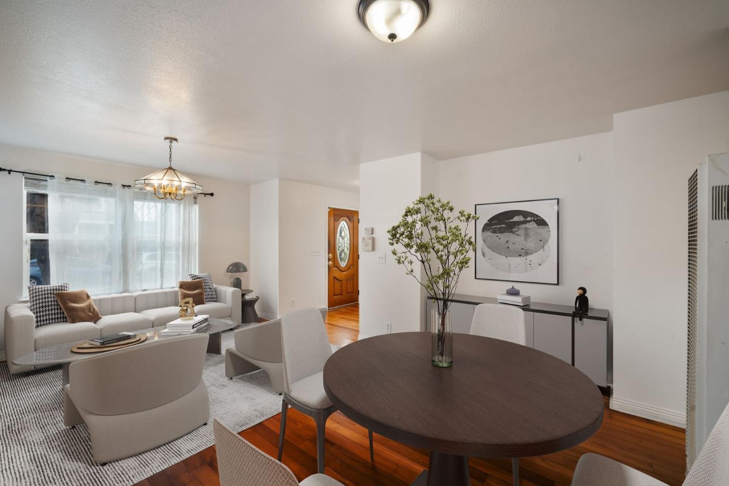 Detail Gallery Image 5 of 25 For 10510 East Ct, Oakland,  CA 94603 - 4 Beds | 1/1 Baths