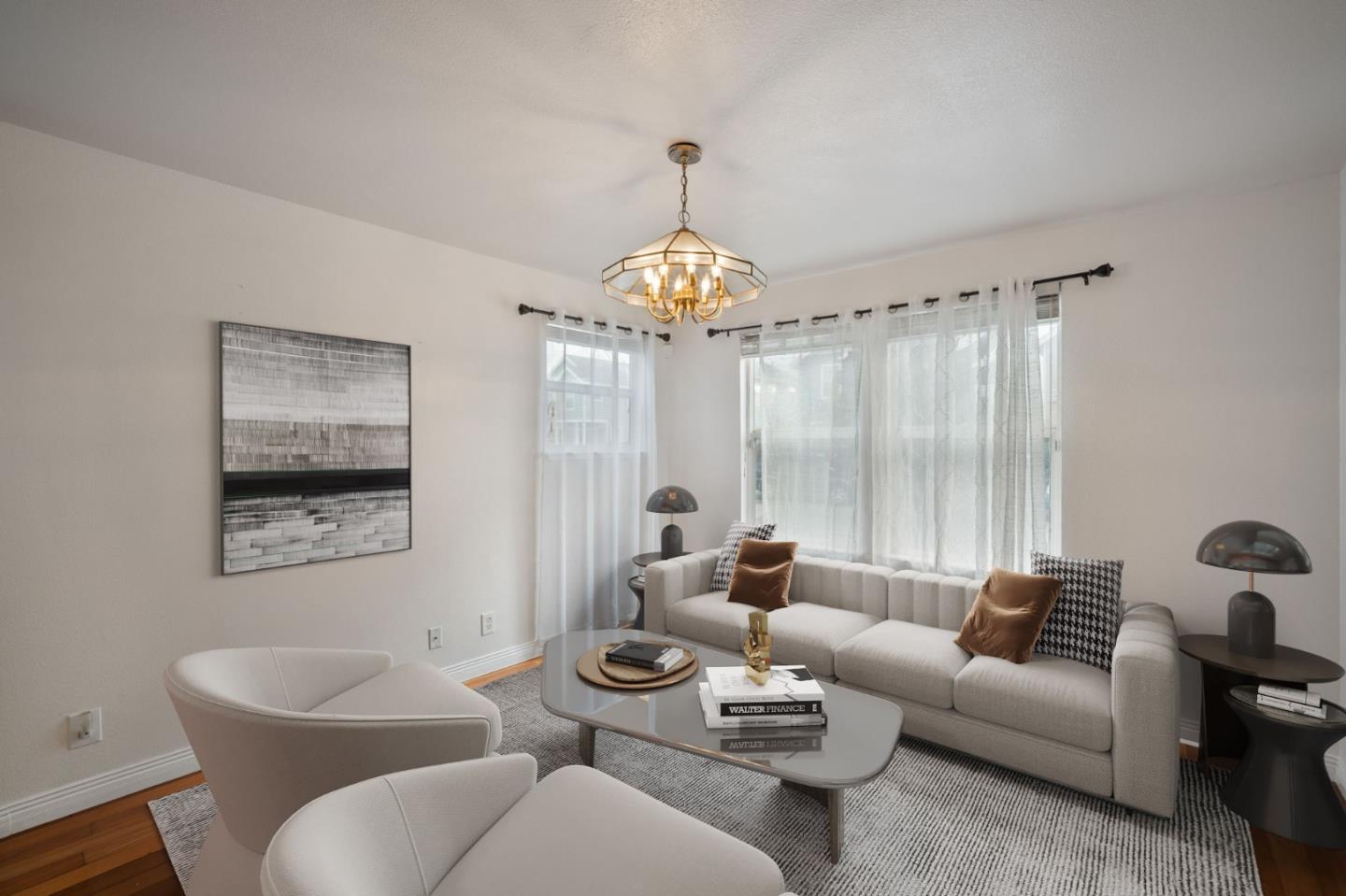 Detail Gallery Image 6 of 25 For 10510 East Ct, Oakland,  CA 94603 - 4 Beds | 1/1 Baths