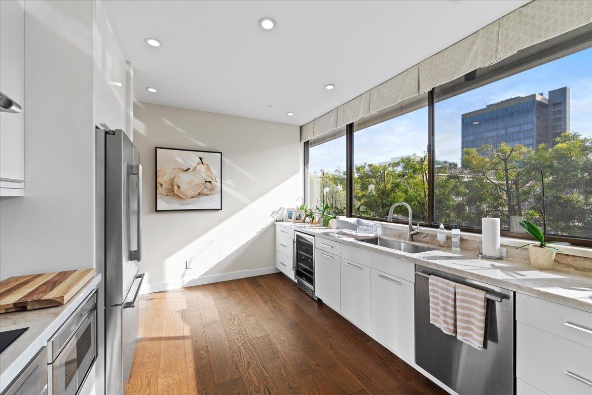 Detail Gallery Image 11 of 27 For 20 W 3rd Ave #202,  San Mateo,  CA 94402 - 2 Beds | 2/1 Baths