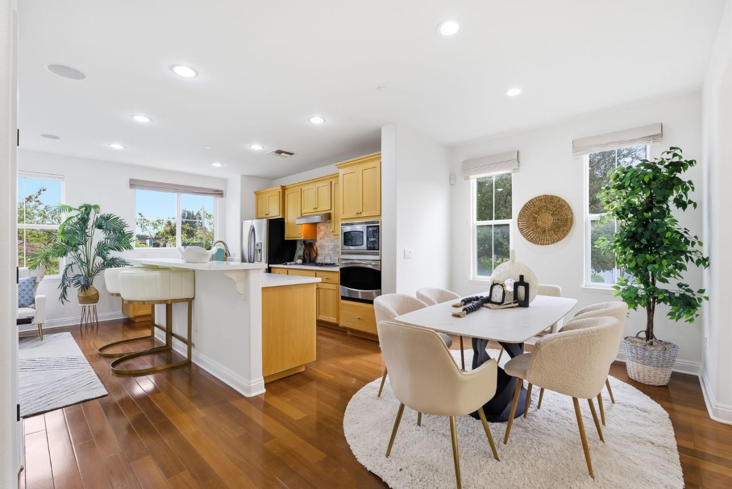 Detail Gallery Image 18 of 54 For 314 Lavender Dr, Mountain View,  CA 94041 - 3 Beds | 2/1 Baths