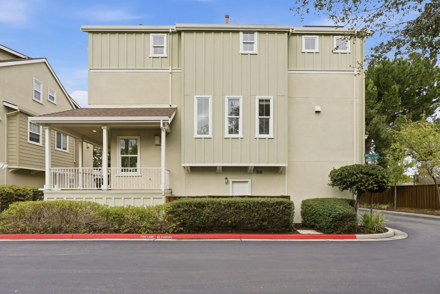 Detail Gallery Image 2 of 54 For 314 Lavender Dr, Mountain View,  CA 94041 - 3 Beds | 2/1 Baths