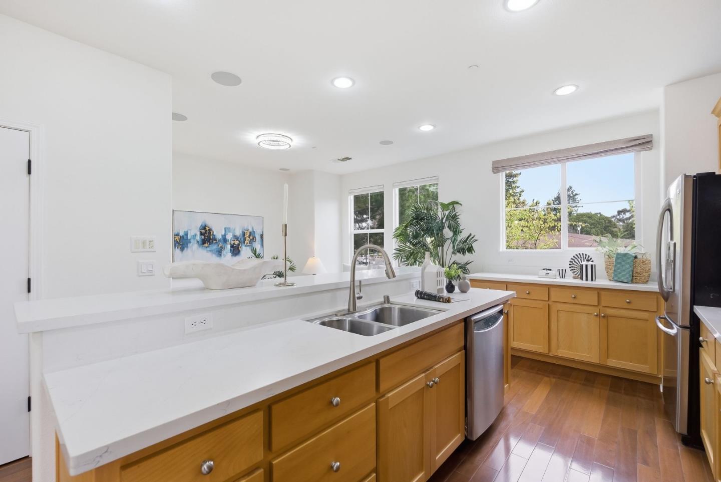 Detail Gallery Image 22 of 54 For 314 Lavender Dr, Mountain View,  CA 94041 - 3 Beds | 2/1 Baths