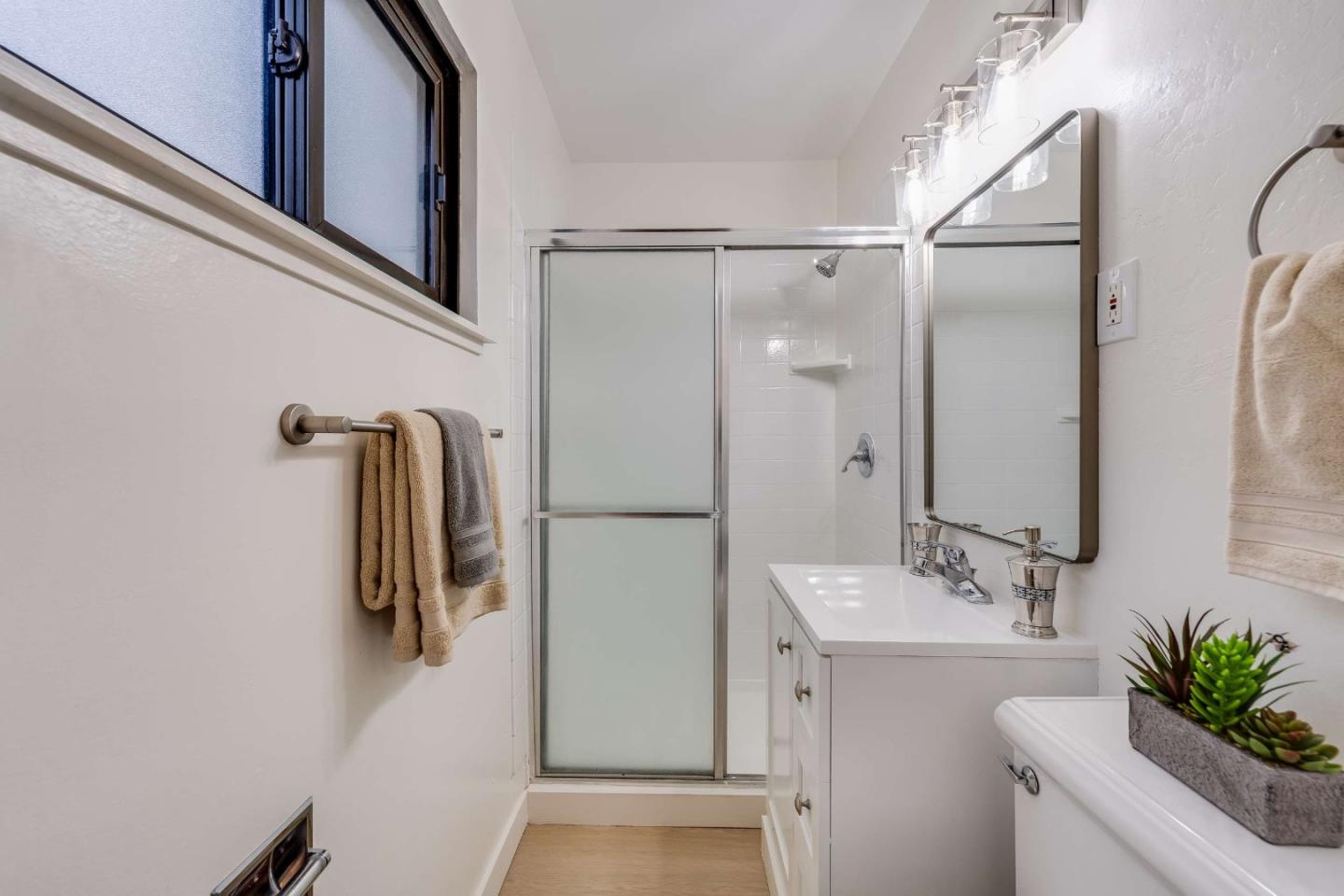 Detail Gallery Image 23 of 61 For 1536 Valdez Way, Pacifica,  CA 94044 - 3 Beds | 2 Baths