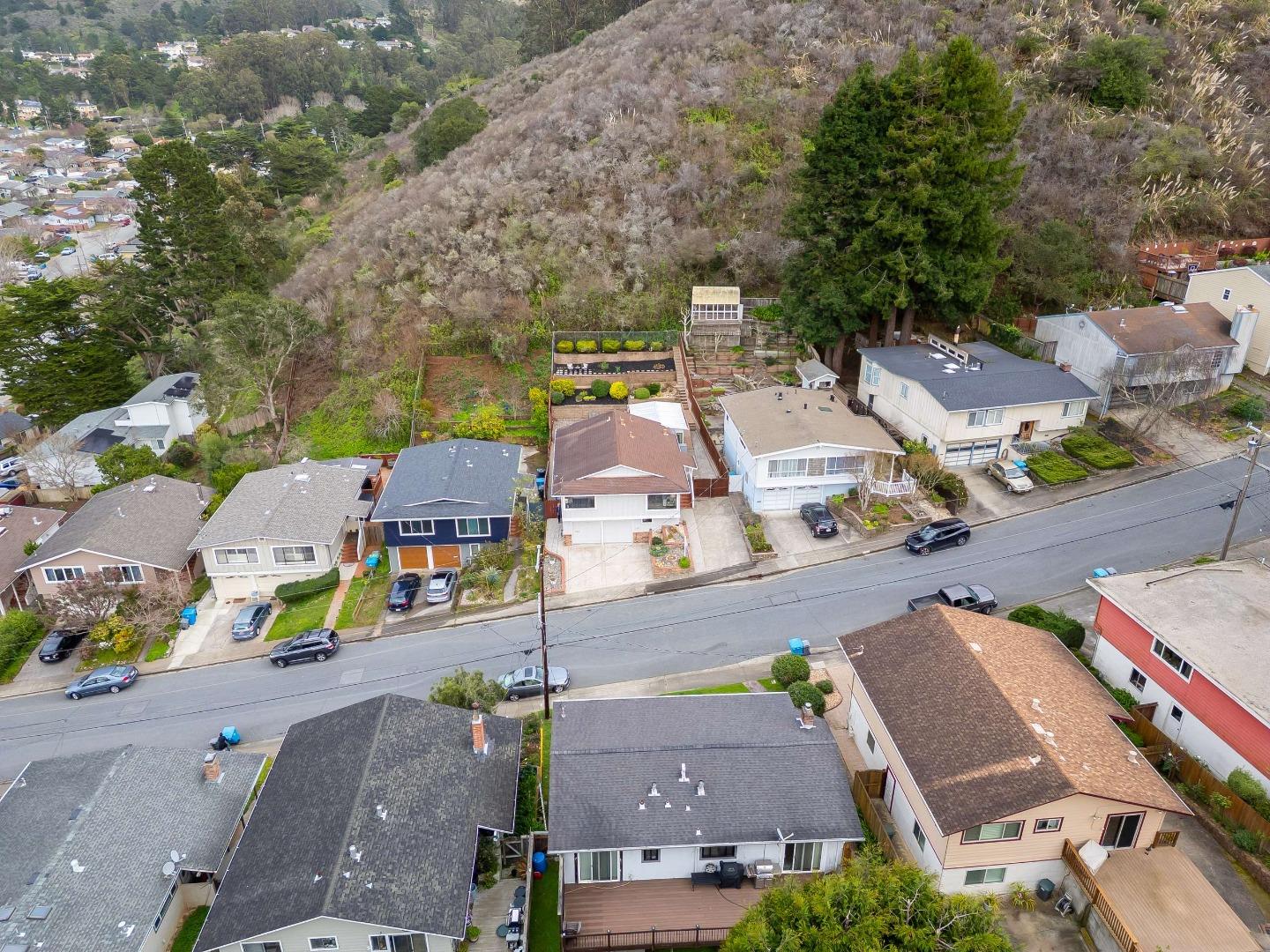 Detail Gallery Image 33 of 61 For 1536 Valdez Way, Pacifica,  CA 94044 - 3 Beds | 2 Baths