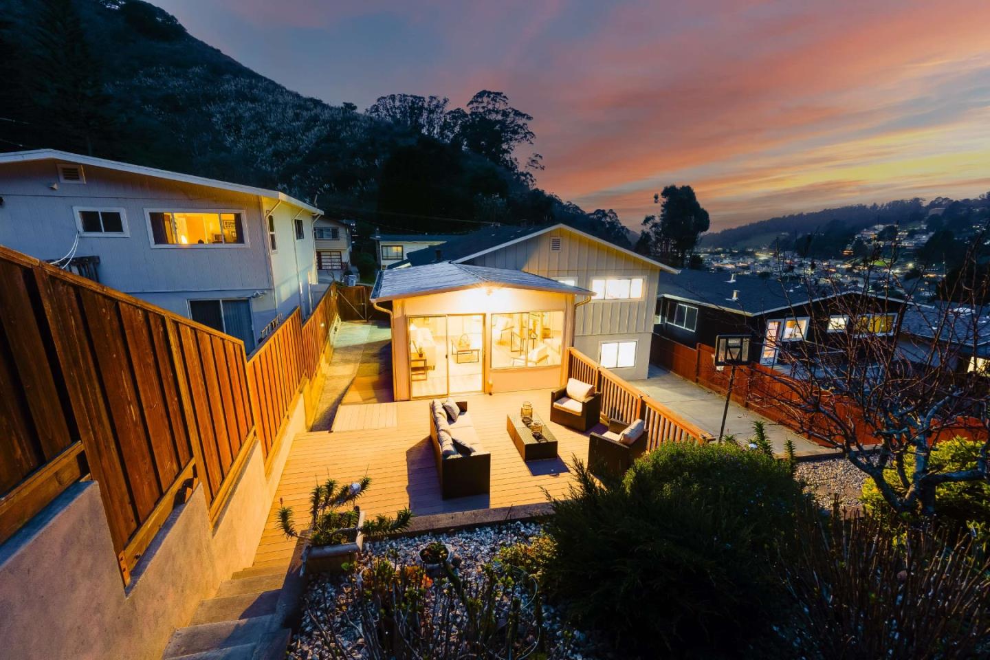 Detail Gallery Image 43 of 61 For 1536 Valdez Way, Pacifica,  CA 94044 - 3 Beds | 2 Baths