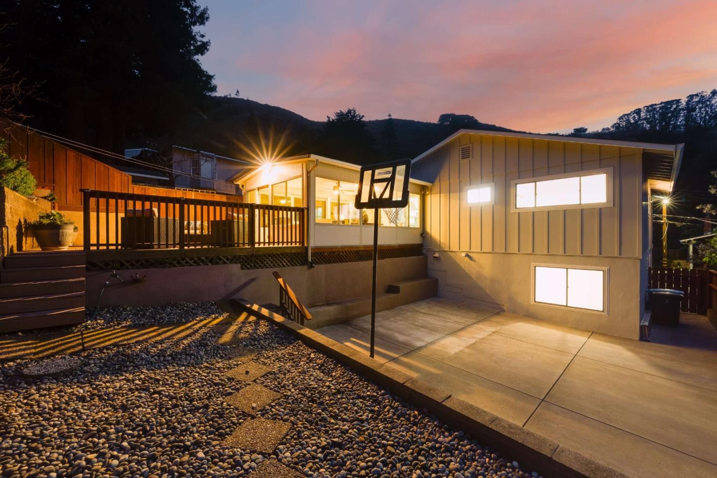 Detail Gallery Image 44 of 61 For 1536 Valdez Way, Pacifica,  CA 94044 - 3 Beds | 2 Baths