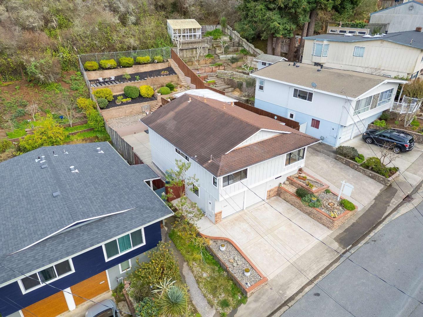 Detail Gallery Image 50 of 61 For 1536 Valdez Way, Pacifica,  CA 94044 - 3 Beds | 2 Baths