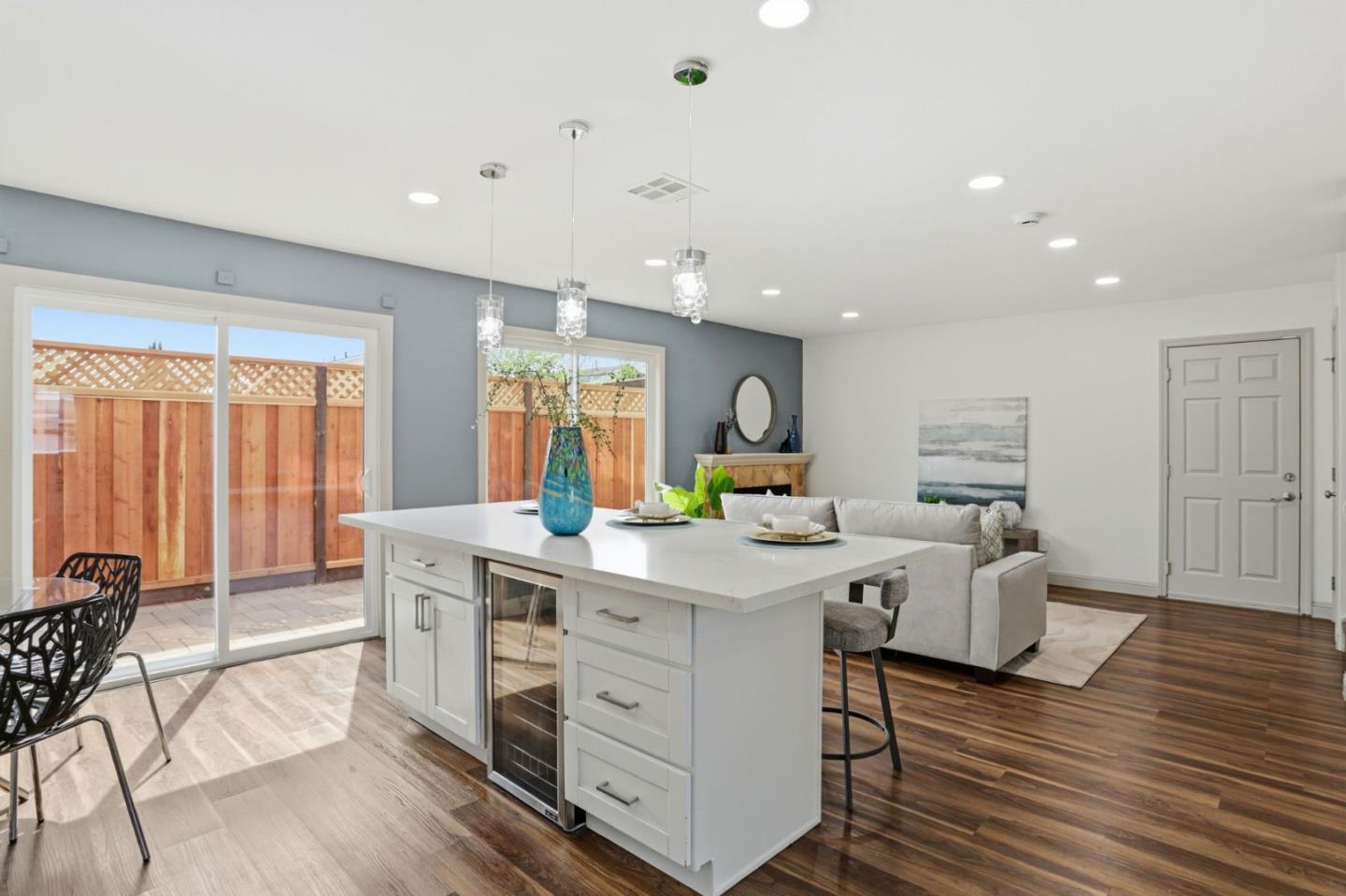 Detail Gallery Image 13 of 43 For 3281 Lantern Way, San Jose,  CA 95111 - 4 Beds | 2/1 Baths