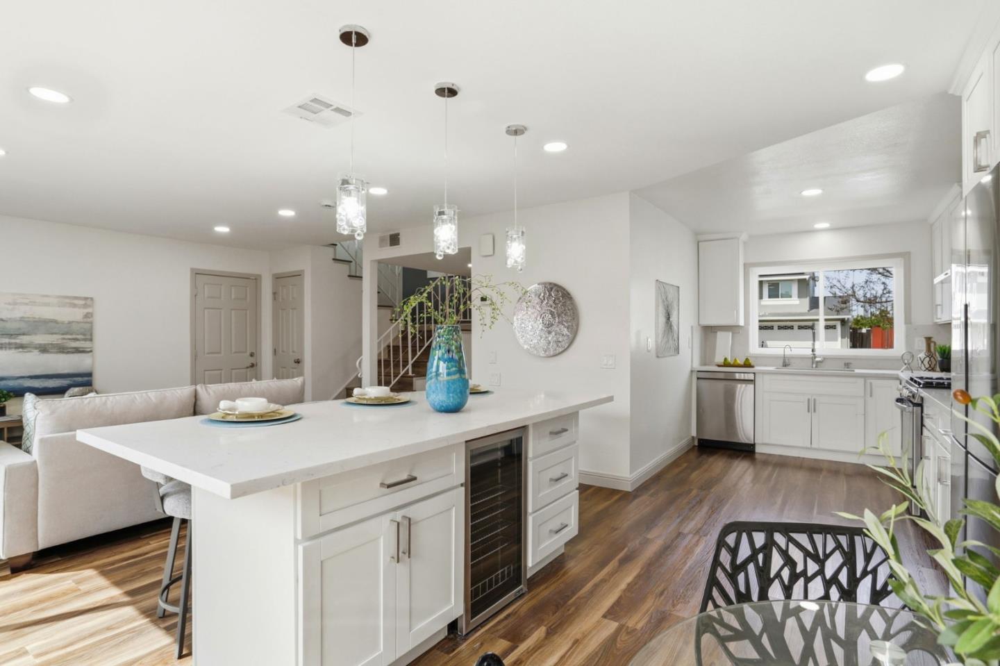 Detail Gallery Image 14 of 43 For 3281 Lantern Way, San Jose,  CA 95111 - 4 Beds | 2/1 Baths