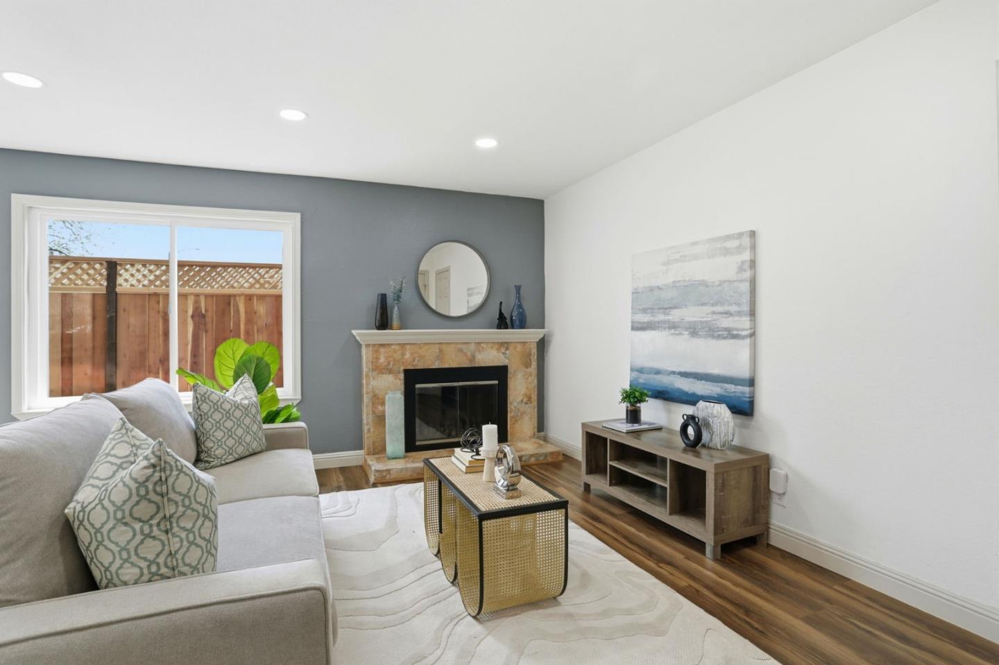 Detail Gallery Image 5 of 43 For 3281 Lantern Way, San Jose,  CA 95111 - 4 Beds | 2/1 Baths