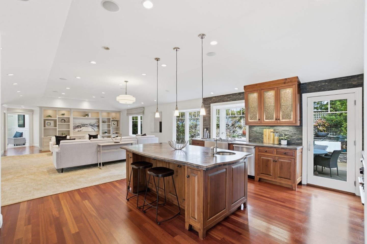 Detail Gallery Image 20 of 47 For 10 Alderlee Way, San Carlos,  CA 94070 - 5 Beds | 4/1 Baths